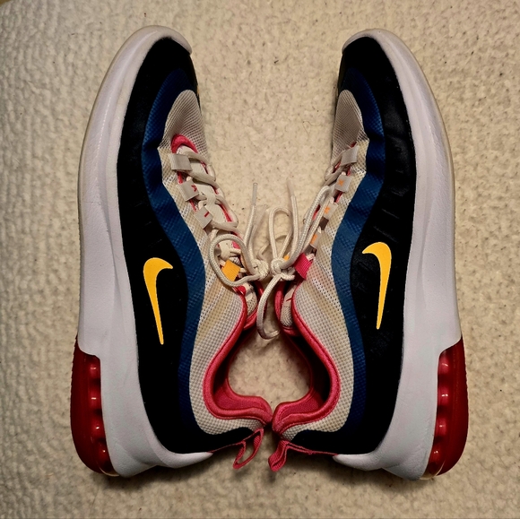 Women's Nikes - Picture 2 of 4